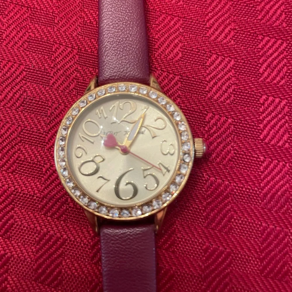 Betsey Johnson watch - Picture 3 of 7